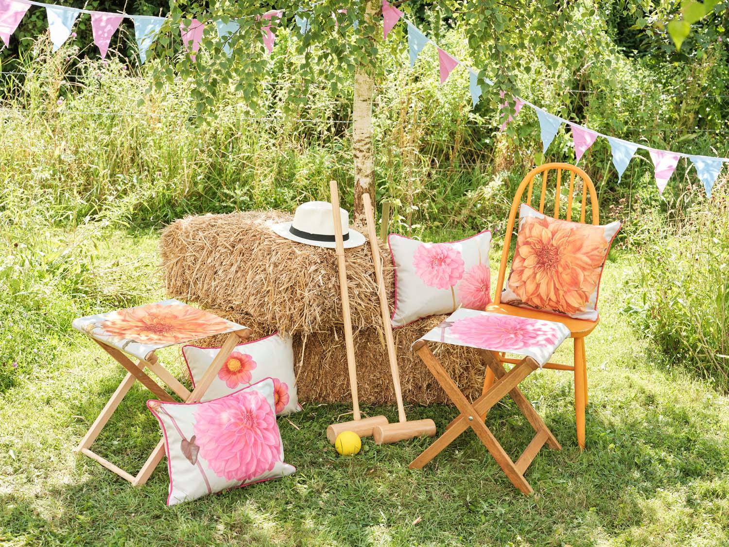 Chrysanthemum Velveteen - Alfred Wise Outdoor Cushion - Handmade Cushions UK - WeLoveCushions