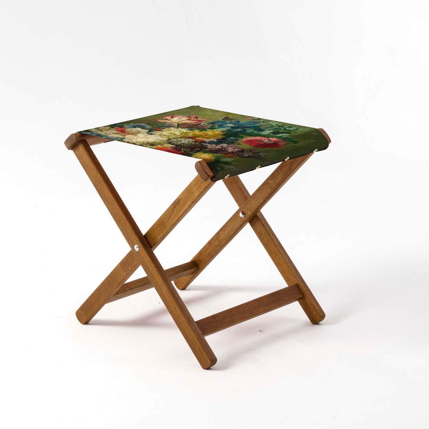 Brussel Flowers Vase - National Gallery - Glamping Camping  Stool